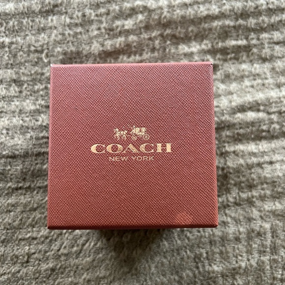 COPY - Coach watch - Picture 3 of 6